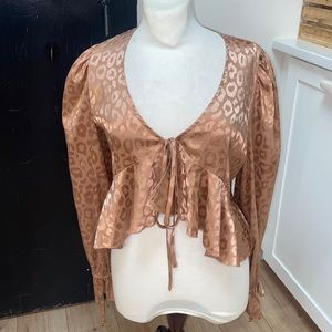 Rose gold leopard print long sleeve tie top size small